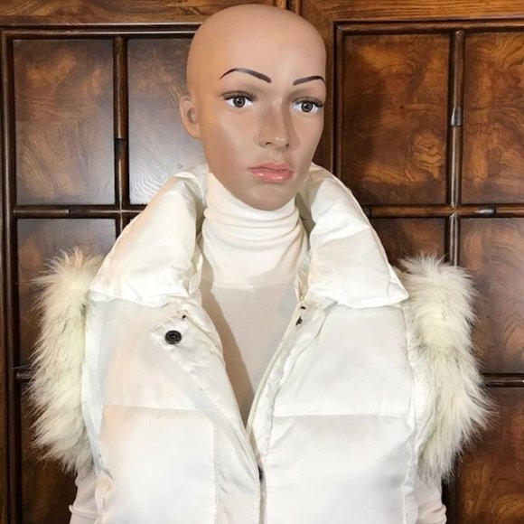NWOT Moda International Sugar Removable Faux Fur Puffer Vest - Picture 12 of 16